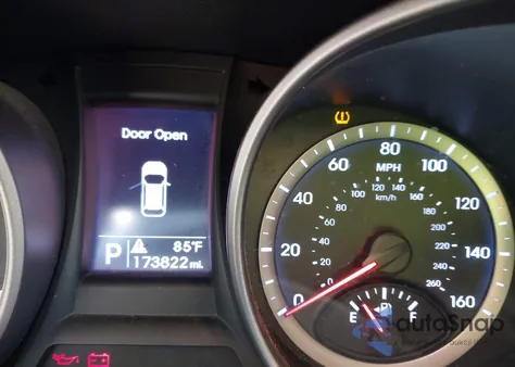 2013 Hyundai Santa Fe Sport z USA, uszkodzony, nr VIN 5XYZU3LBXDG120527